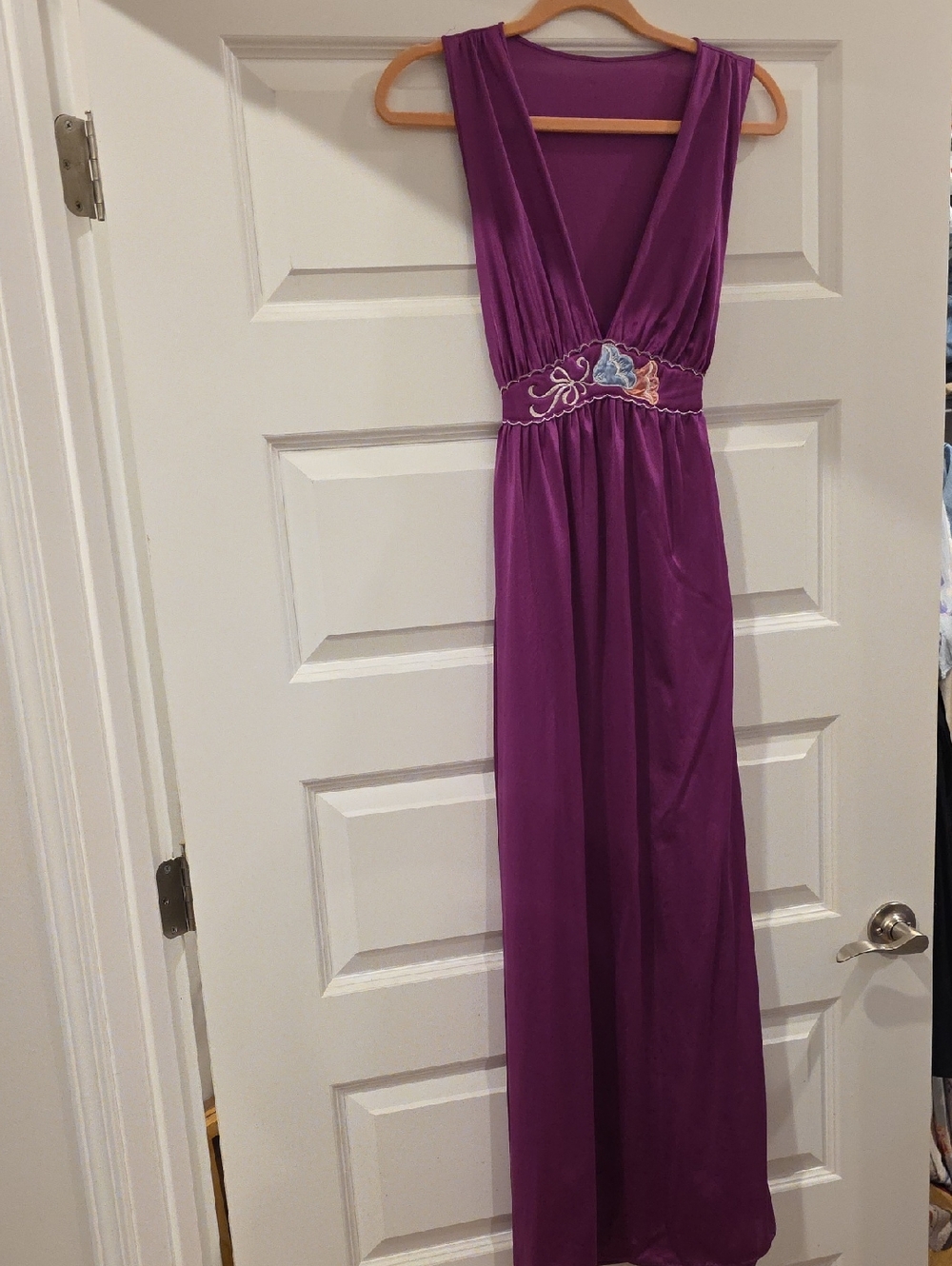 Women's Purple Sleeveless V-Neck Maxi Nightgown